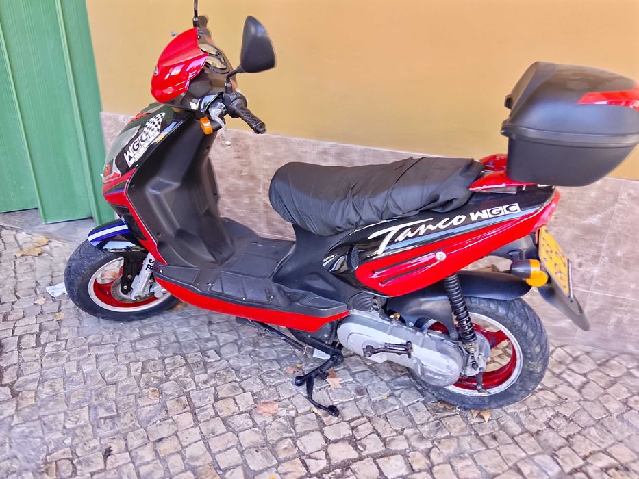 Mota jmstar vermelha