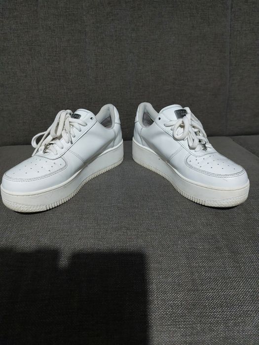Buty sportowe marki Windsor Smith