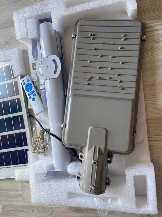 Прожектор уличный фонарь светодиодный 500 W на солнечной батарее