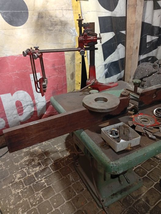 Frezarka dolno wrzecionowa do drewna