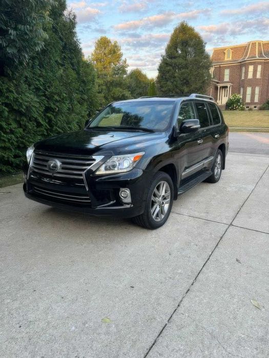 Lexus LX 570      2015