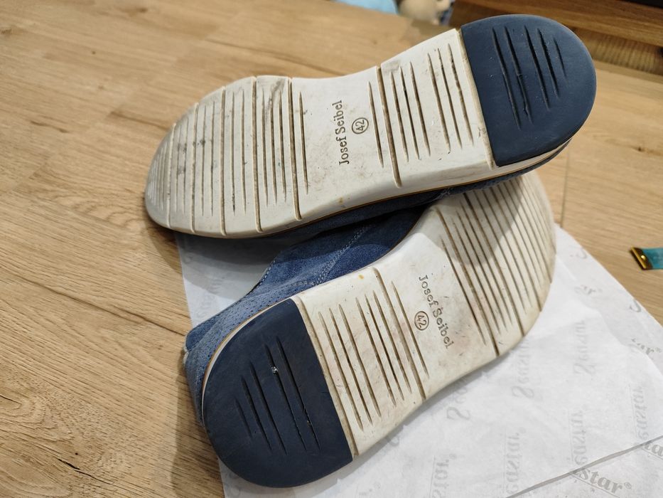 Niebieskie, eleganckie buty