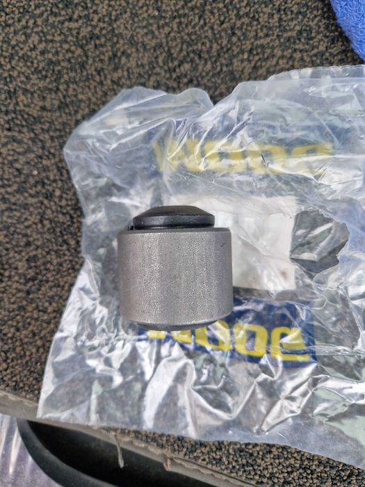 Сайлентблок,  MOOG VO-SB-12546