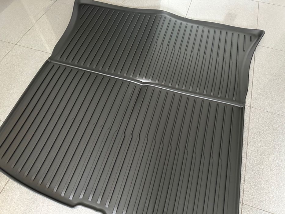 Conjunto 9 Tapetes Borracha TPE All Weather Tesla Model Y 2025 Juniper