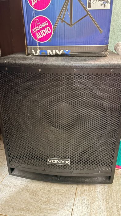 Colunas de Som, mesa mistura, teclado