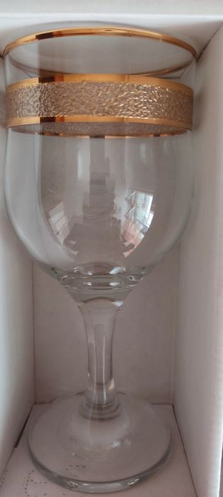 Хрустальные бокалы для вина