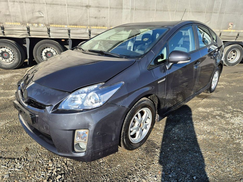 Toyota Prius 1,8 Hybryda 136KM