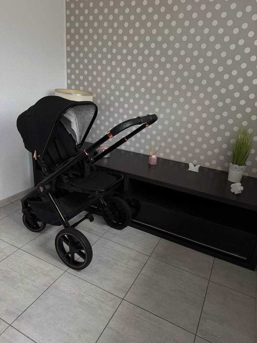 Wózek Venicci Tinum 2.0 / 4w1  Baza ISOFIX