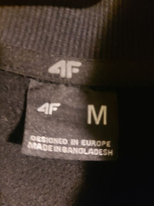Bluza 4F czarna rozpinana b.dobry stan