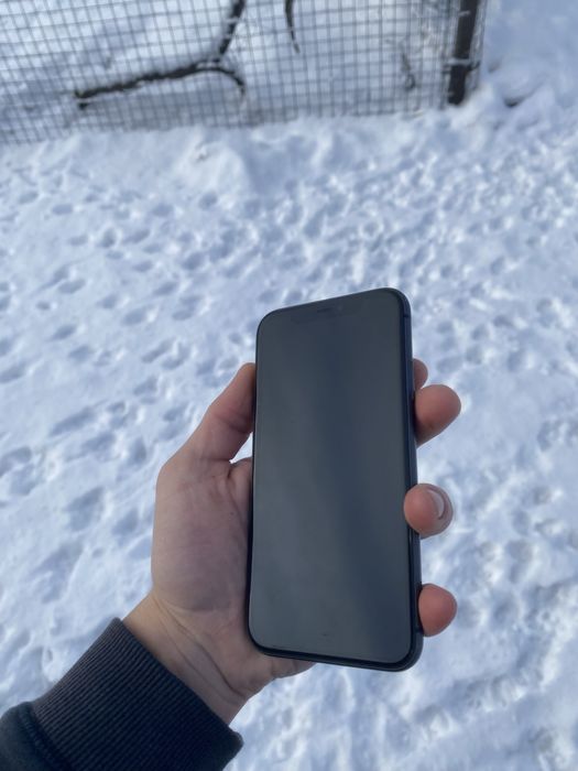 Продам iPhone 11 64 gb