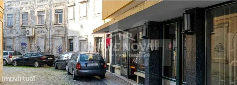 Loja c/ Armazém ( PIP para habitação) no Porto