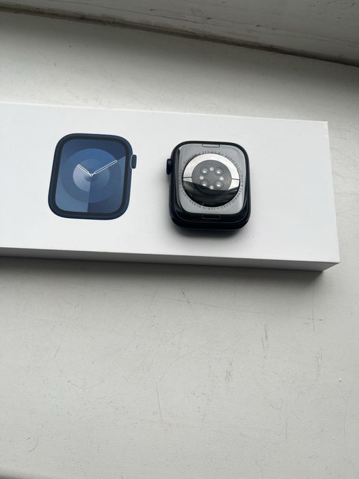 Продам Apple watch 9