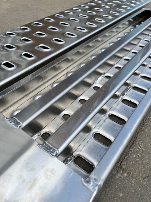 Najazdy / podjazdy / trapy wjazdowe aluminiowe Lohr 2,5 m (315mm x 2500mm) PRODUCENT (2m / 2,5m / 3m) (do przyczep, autolawet, lawet, pomoc drogowa)