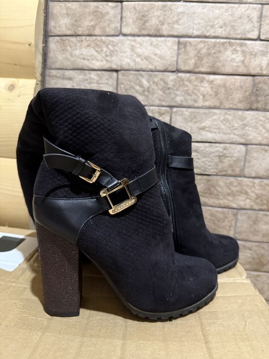 Жіночі зимові сапожки