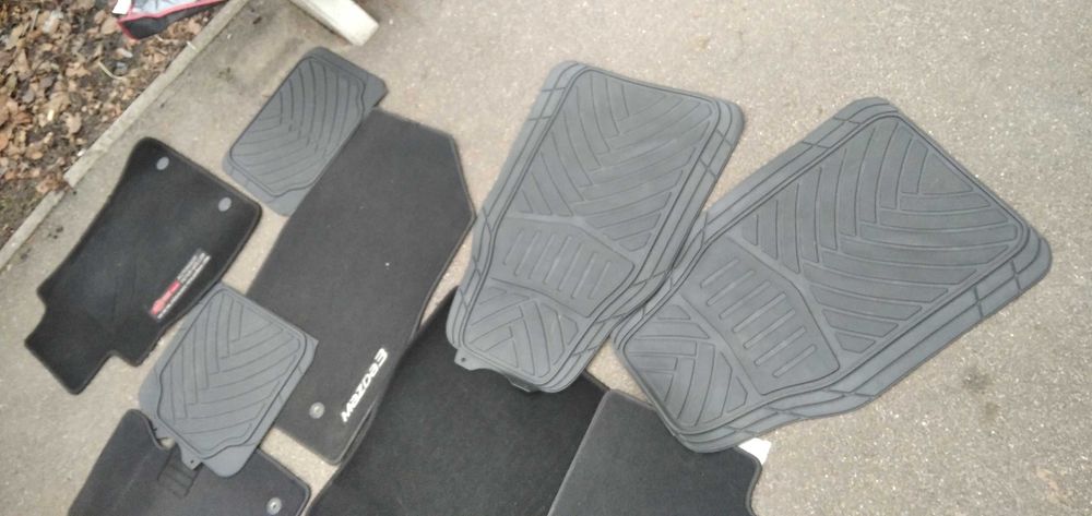 Коврики автомобильные Mazda 3