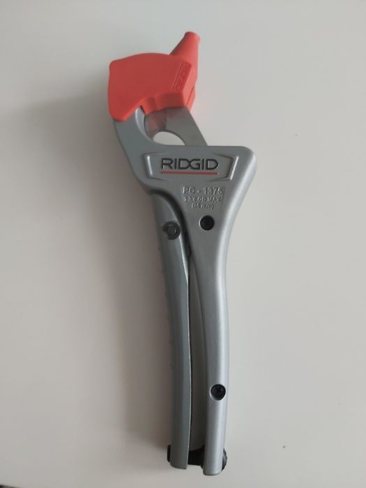 Obcinak do rur RIDGID PC-1375 do średnicy 35mm