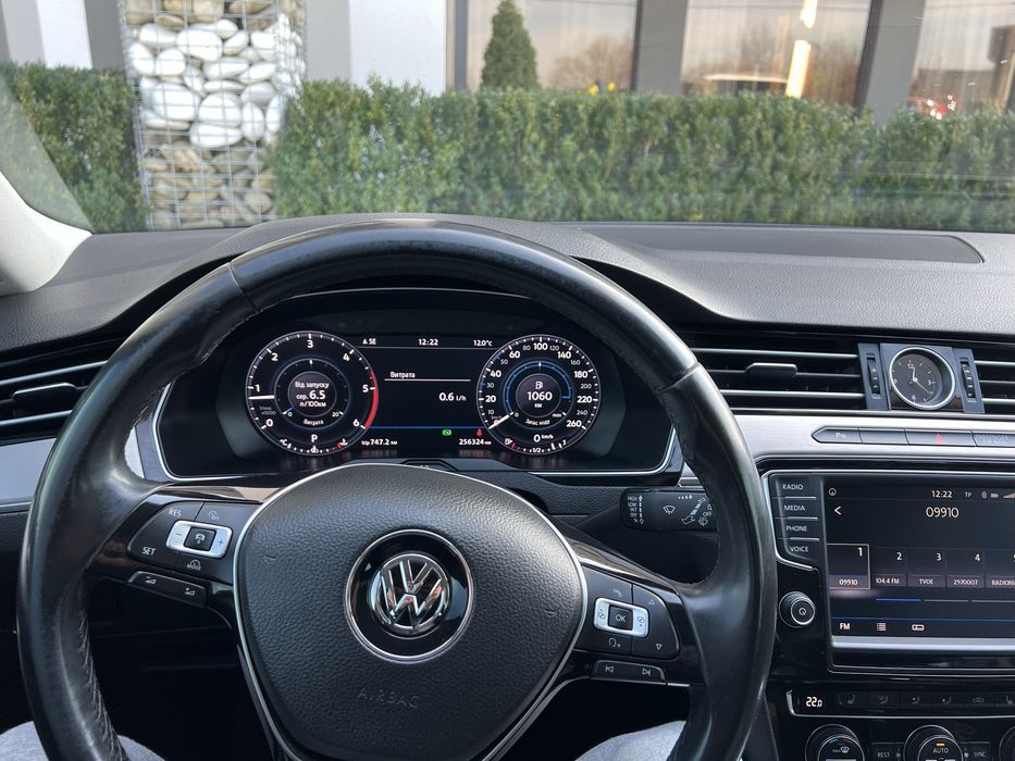 Volkswagen Passat B8 Highline 140kW DSG LED