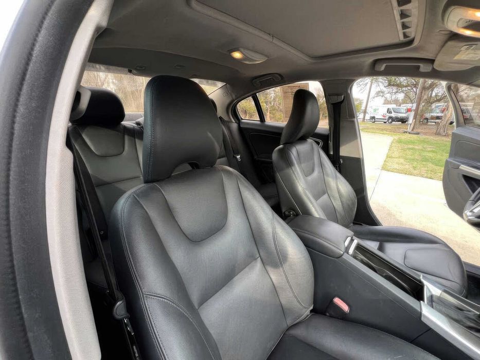 Volvo S60 T5 Premier Plus      2015