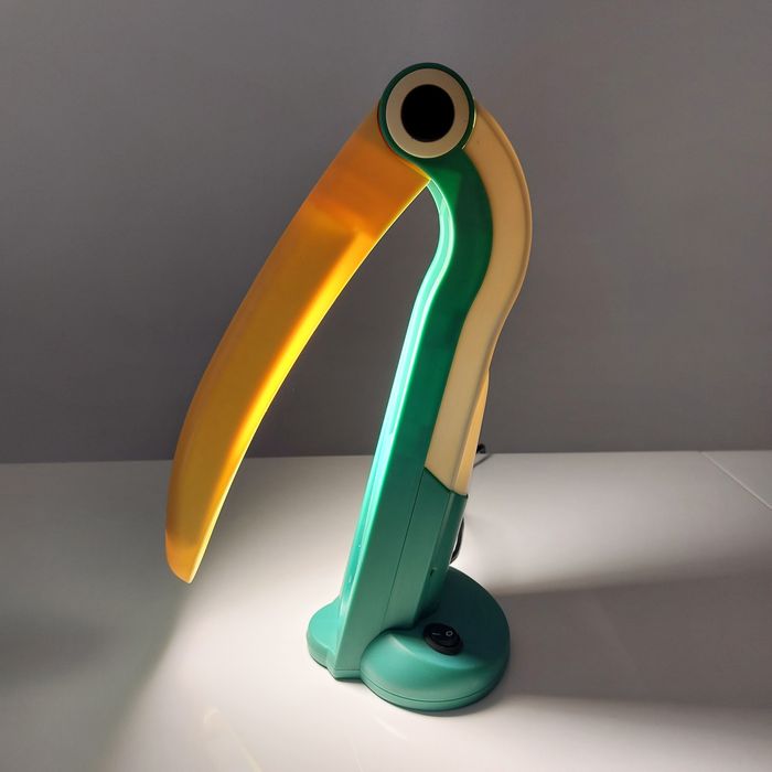 Vintage toucan lamp