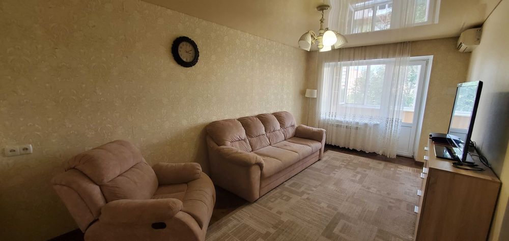 сдам 3комн квартиру на Ромаксе
