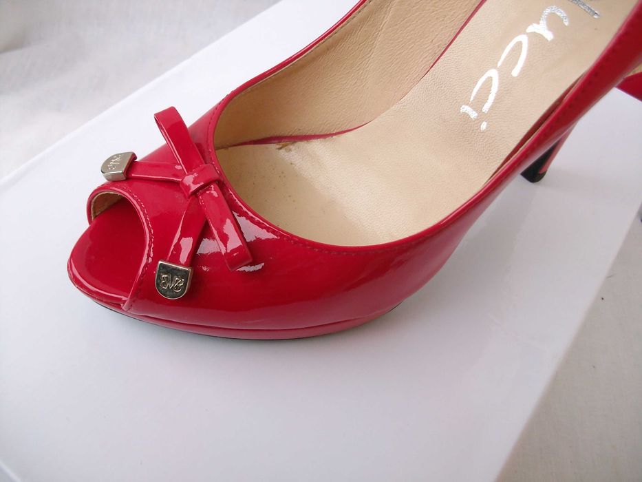 Mario Boluucci skórzane czerwone szpilki platforma 38 lakierki