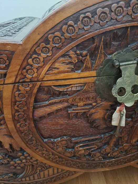 Arca/Baú madeira maciça vintage