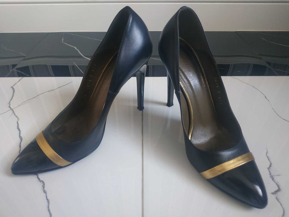 GINO ROSSI 39 czarne skórzane czółenka szpilki ze złotym paskiem LUX