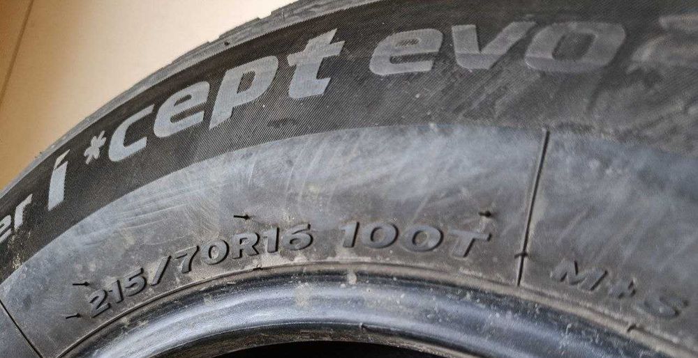 Пара шин б/у 215/70R16 100T Hankook Winter I*cept EVO2 SUV