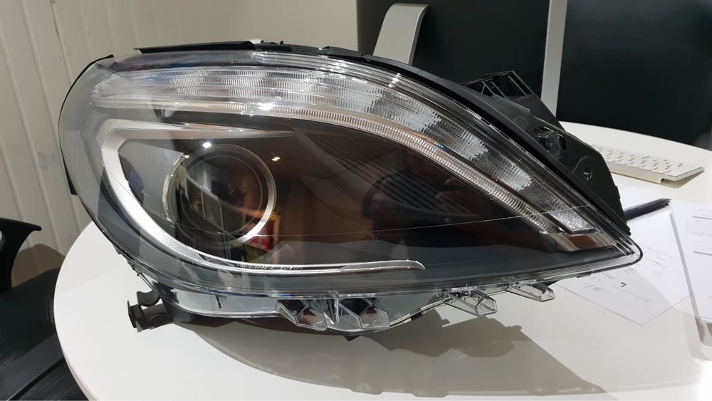 Optica bi-xenon  Mercedes classe B 180cdi 2011