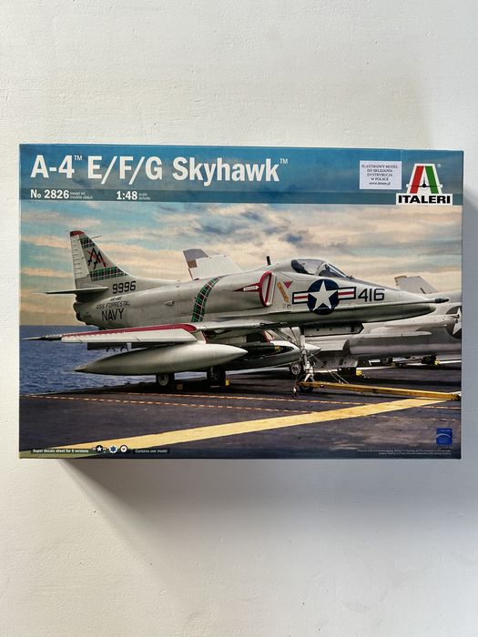 Samolot A-4 E/F/G Skyhawk model do sklejenia Italeri 2826