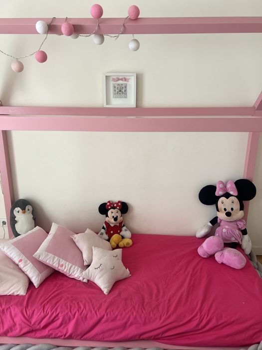 Cama de criança Rosa Montessori como nova