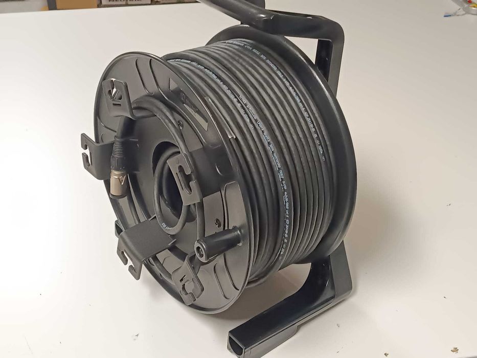 Skrętka mobilna PVC CAT 5e 150MHz Neutrik ETHERCON 50m na bębnie NBM