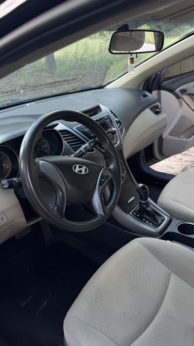 Hyundai Elatra 2015