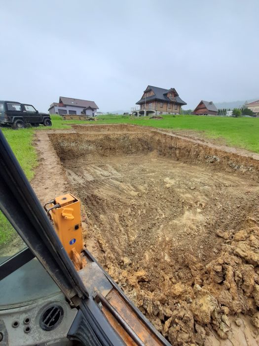 Usługi koparko-ładowarką