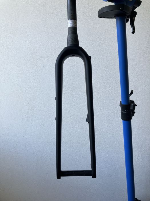 Forqueta de carbono bicicleta gravel