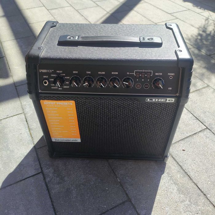 Wzmacniacz gitarowy Line 6 Spider IV 15