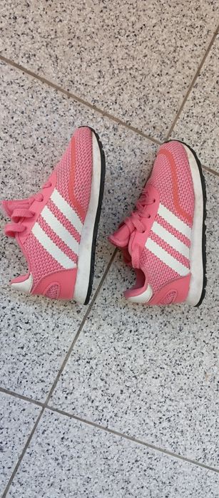 Sapatilhas adidas de menina rosa 24
