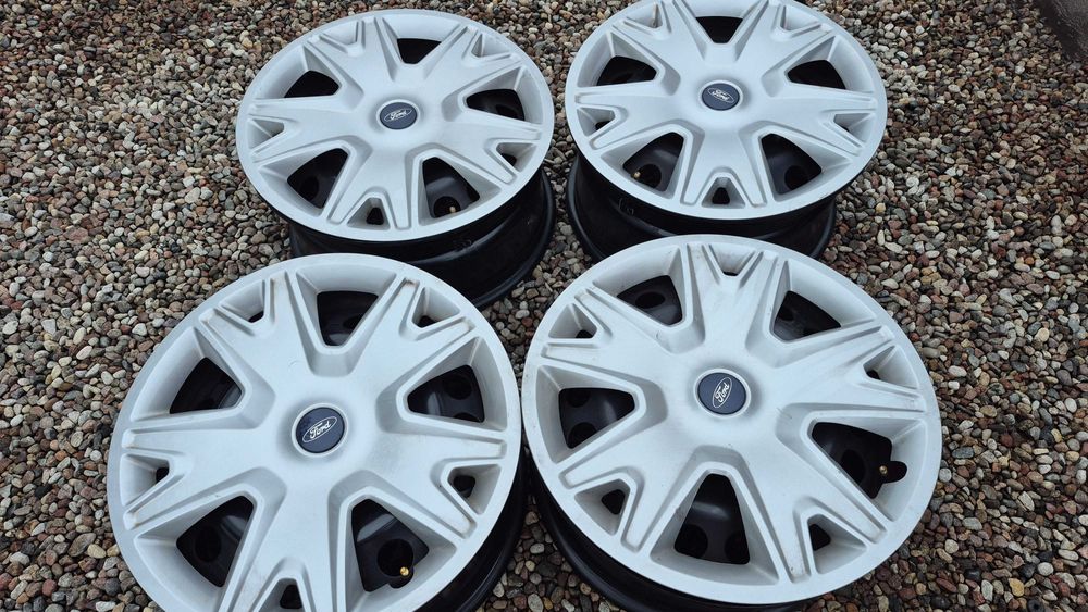 4xFelga stalowa   FORD   7,5x17H2  ET  52,5.