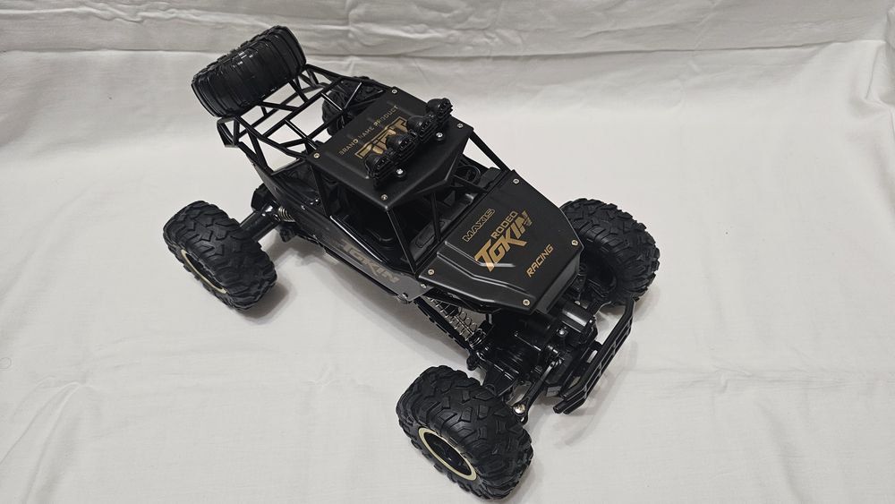 Машинка на пульту