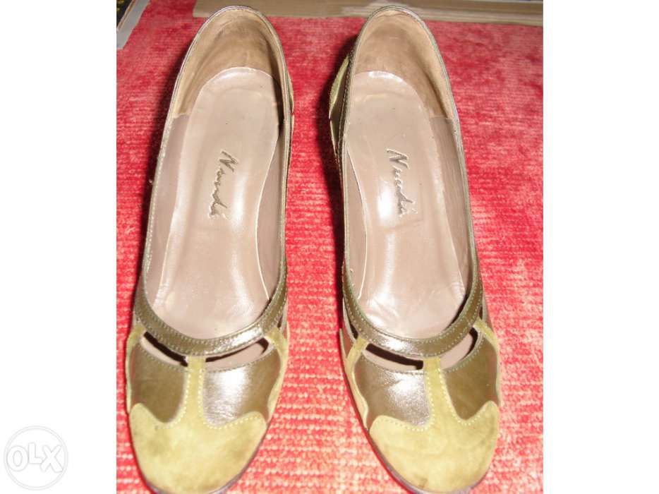 Sapatos verdes