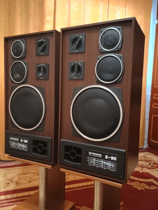 Дзеркальні акустичні системи  "S90 Radiotehnika"