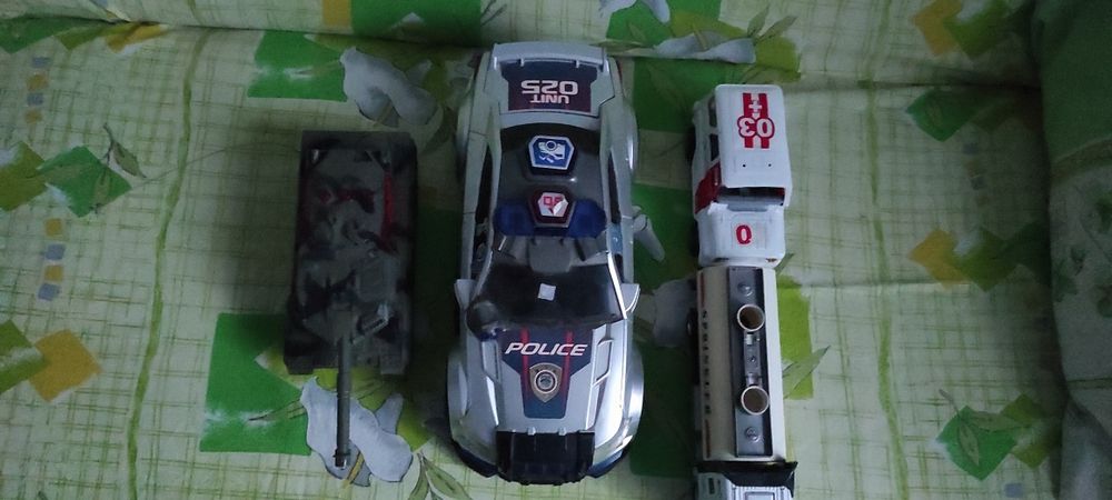 Продам дитячи іграшки.