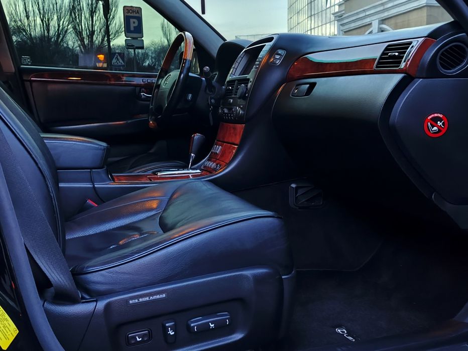 LEXUS LS430 President Europe