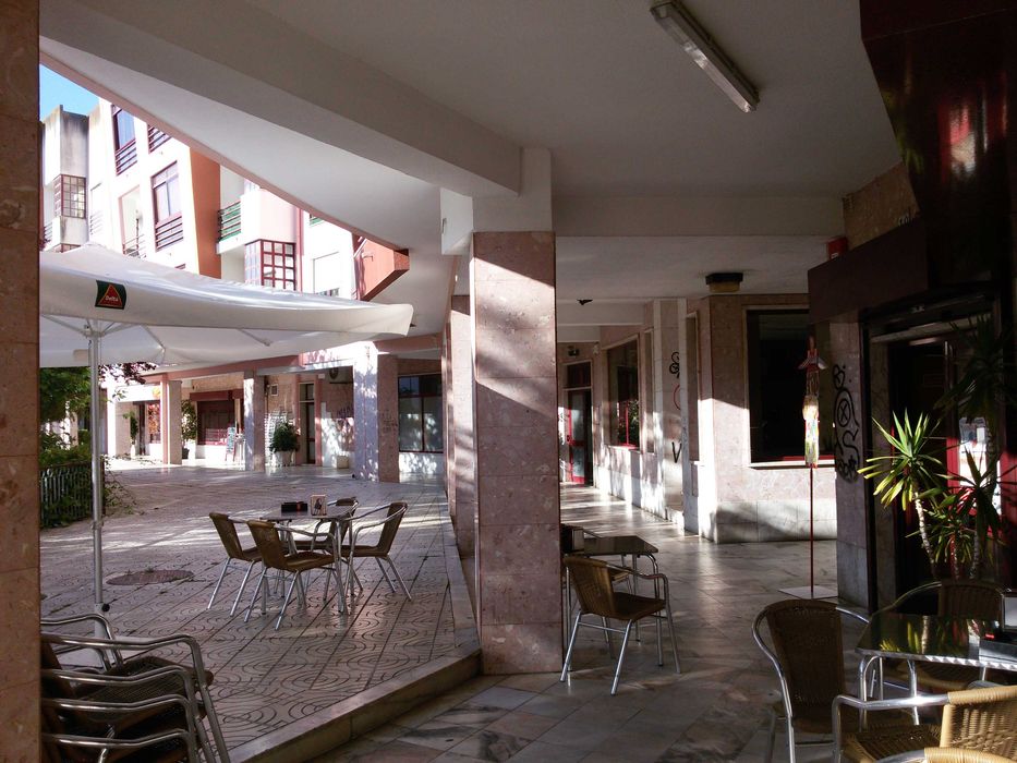 Cedência de espaço comercial, - Quintinhas, Charneca de Caparica
