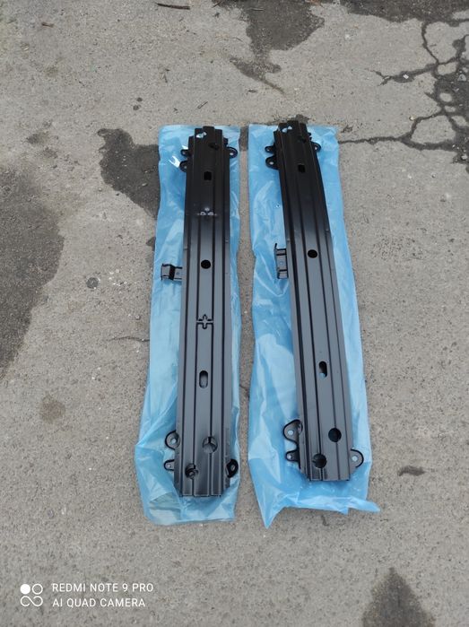 Усилитель переднего підсилювач бампера Hyundai Getz Хюндай Гетз