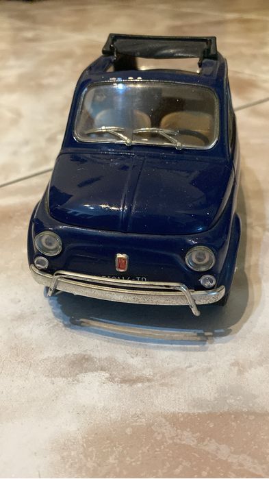 Miniatura Mercedes e Fiat