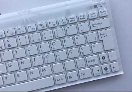 Teclado Asus Eee PC 1018P 1011PX 1015B 1015PE 1016P 1025C Com Moldura64740940764035121
