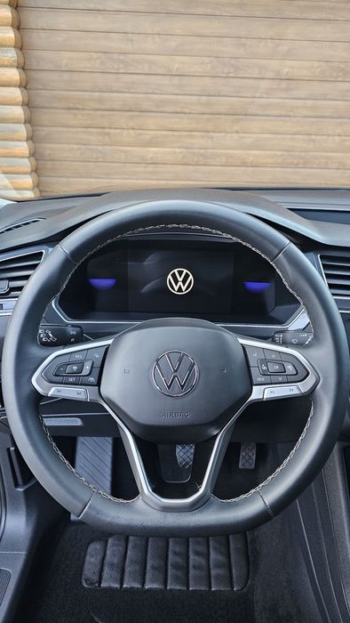 Volkswagen Tiguan 2023 рік