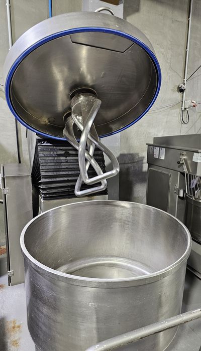 Amassadeira Espiral Dupla Industrial Konig 500L c/ 3 Tinas – Padaria /
