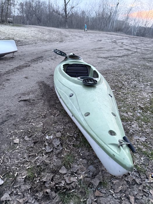 Каяк одномесный Срочно продам kayak байдарка стекловолокно